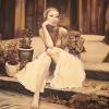 "Elisa esperando está", óleo sobre lienzo (junio de 2013), 72 x 92 cm, DISPONIBLE